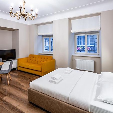 Romari Площа Катедральна 8 Apartment Lviv Luaran gambar