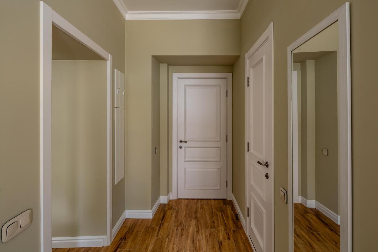 Romari Площа Катедральна 8 Apartment Lviv Luaran gambar