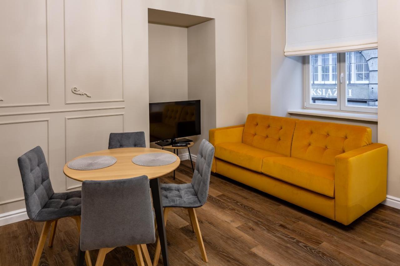 Romari Площа Катедральна 8 Apartment Lviv Luaran gambar