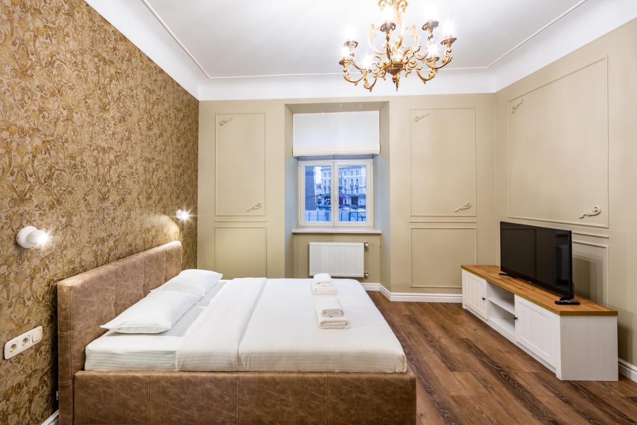 Romari Площа Катедральна 8 Apartment Lviv Luaran gambar
