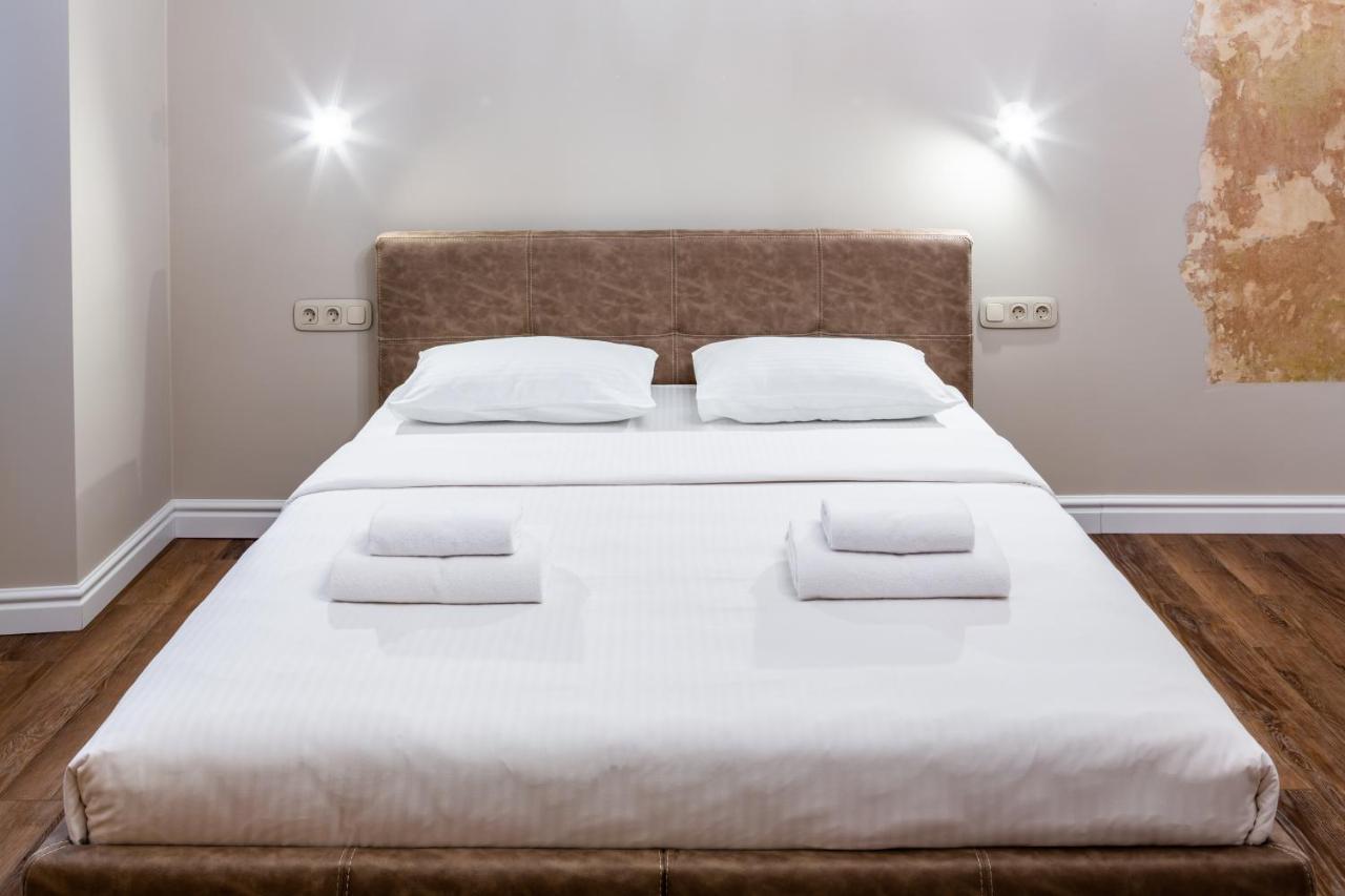 Romari Площа Катедральна 8 Apartment Lviv Luaran gambar