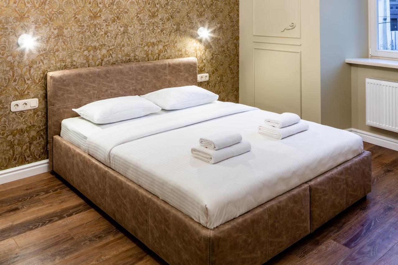 Romari Площа Катедральна 8 Apartment Lviv Luaran gambar