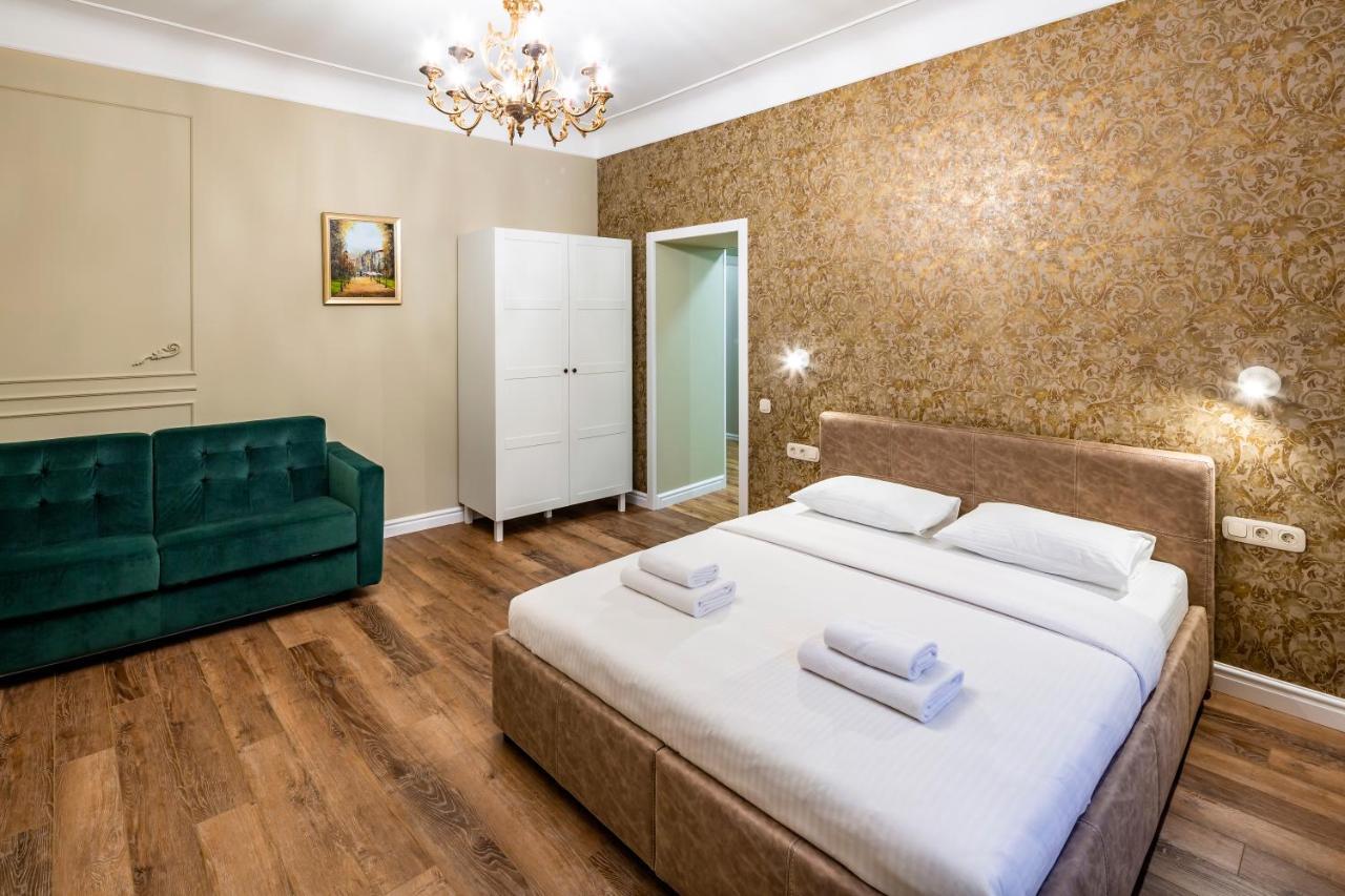 Romari Площа Катедральна 8 Apartment Lviv Luaran gambar